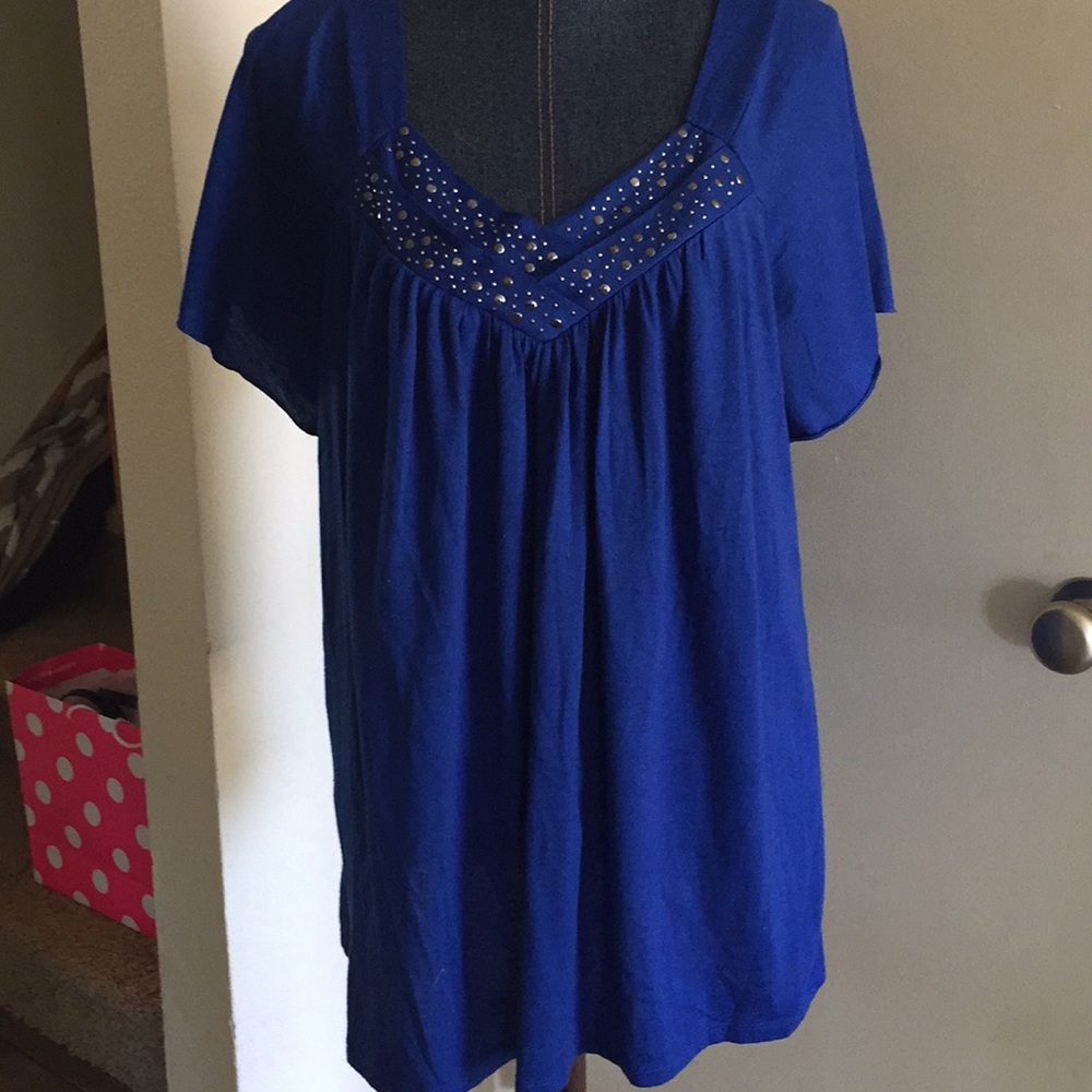 Cobalt blue top